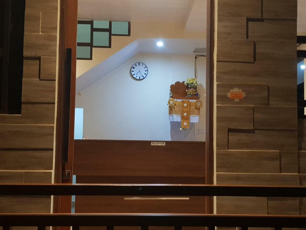 קוטה לומבוק Praba Guesthouse מראה חיצוני תמונה
